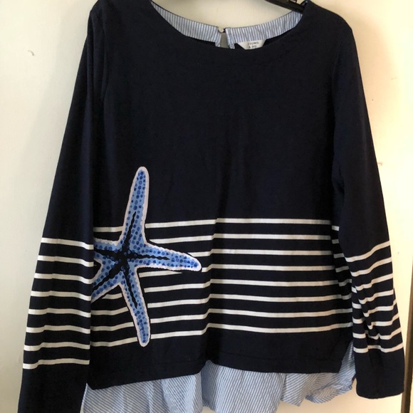 crown & ivy Tops - Crown & Ivy like new starfish top 2 X worn once